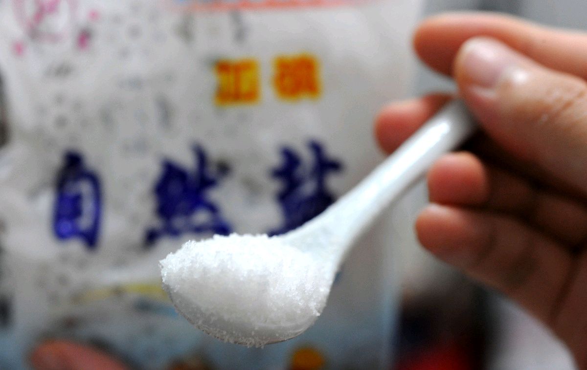 和馅是先放油还是先放水,饺子馅什么时候放盐最合适