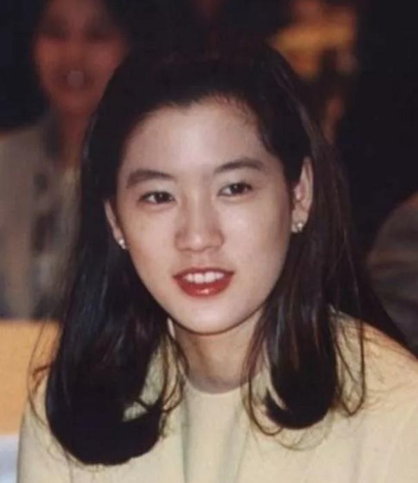 三星“太子妃”韩国顶级名媛，是怎么踹韩版王思聪的？婚离得值