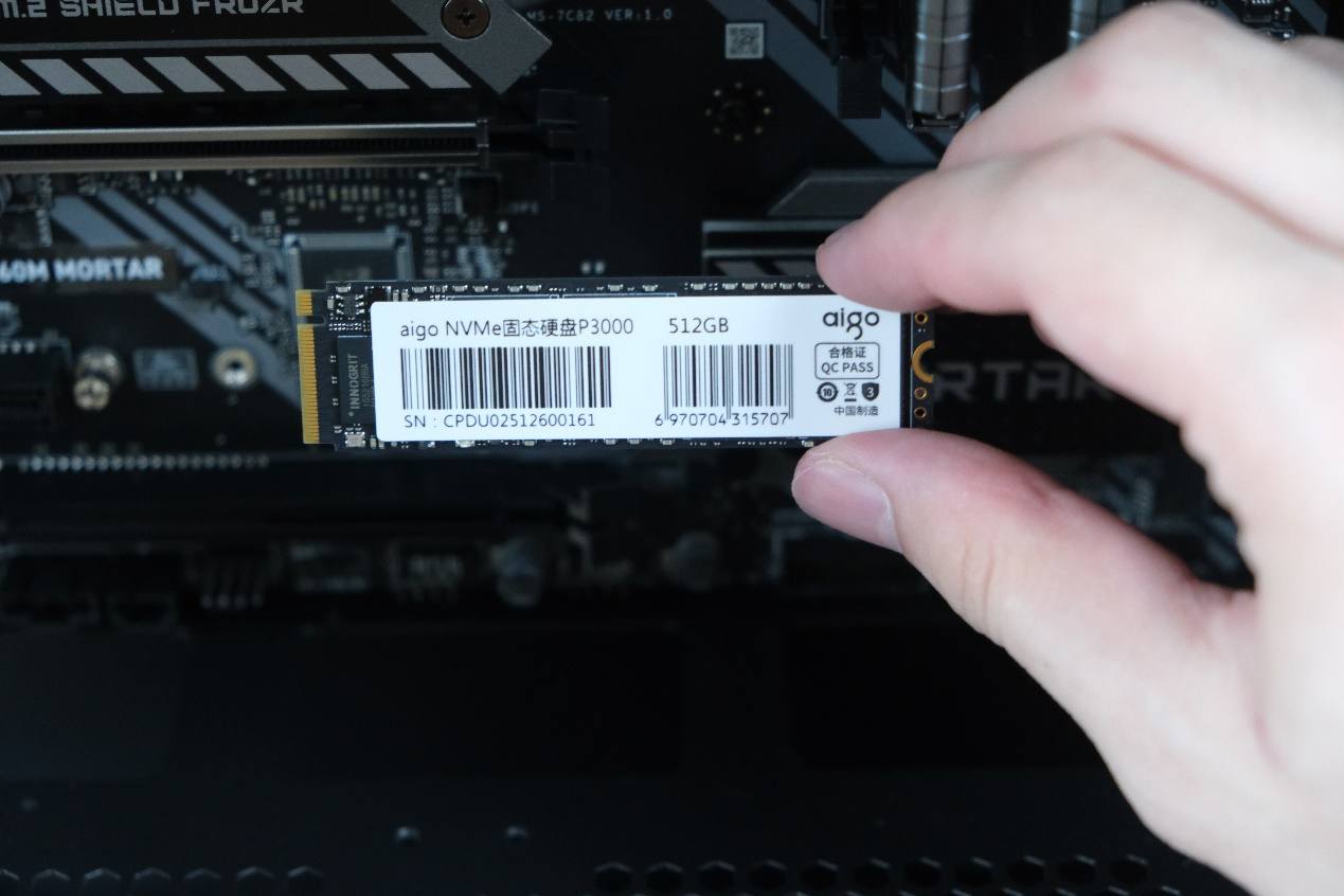 一般电脑装机装不装显卡,3500无显卡过渡装机配置推荐