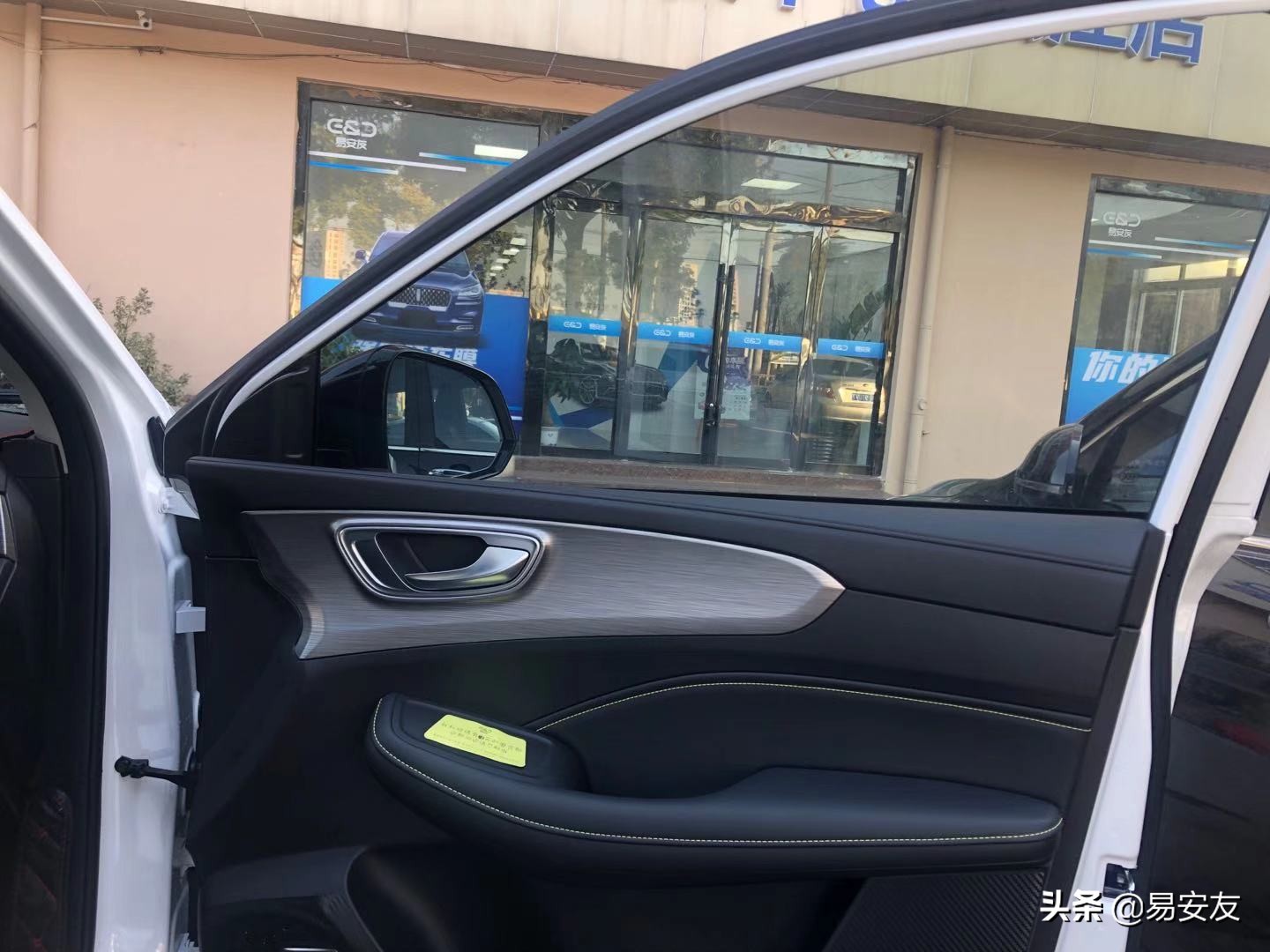 汽车隔热膜怎么贴性价比高,汽车贴什么品牌隔热膜比较好