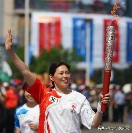 郎平的铁榔头外号是怎么来的,有铁榔头之称的女排运动员是谁