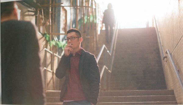 志明与春娇十年:都市男女,有氤氲香烟,暧昧小巷以及港式软装