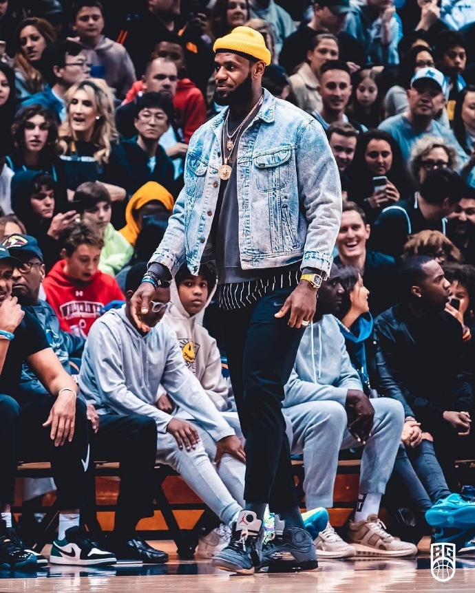 詹姆斯上脚詹19球鞋合集,詹姆斯上脚詹18球鞋合集