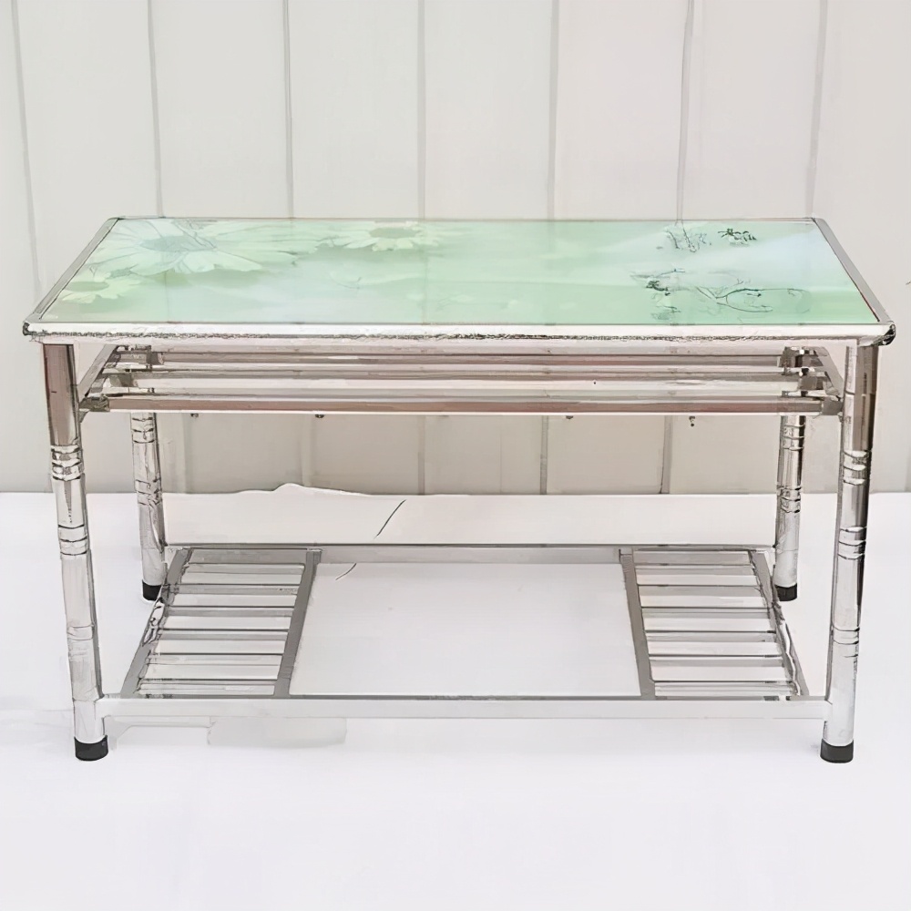实用与美观兼具；不锈钢桌子
