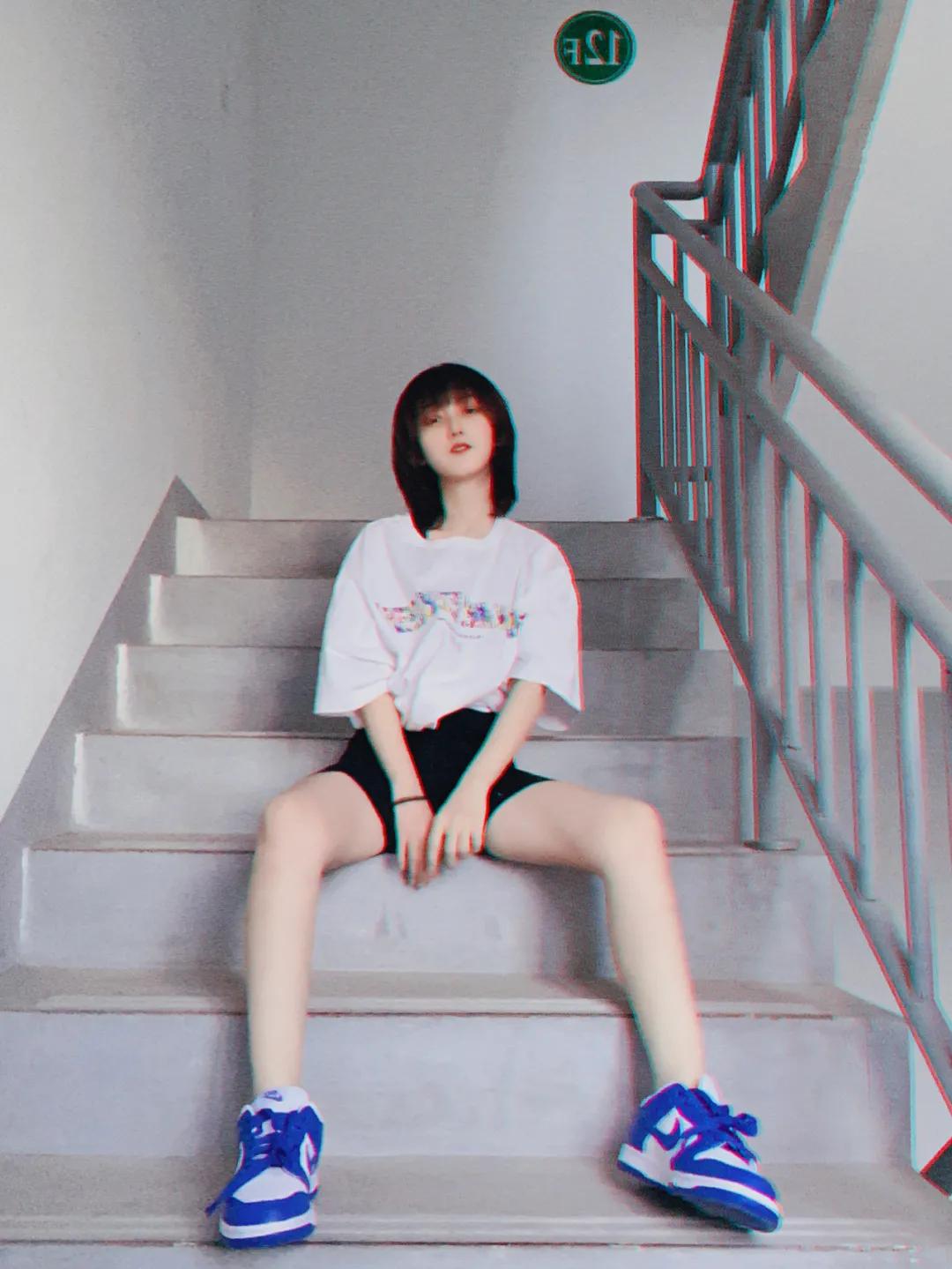 穿搭跟风学生党,穿搭不要盲目的去跟风