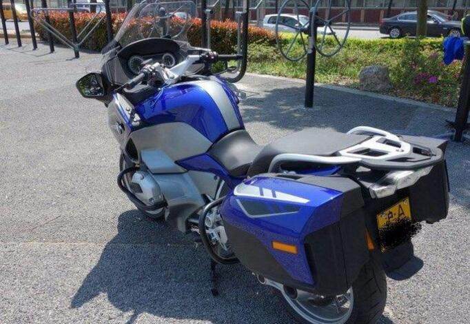 宝马蓝精灵,蓝精灵宝马