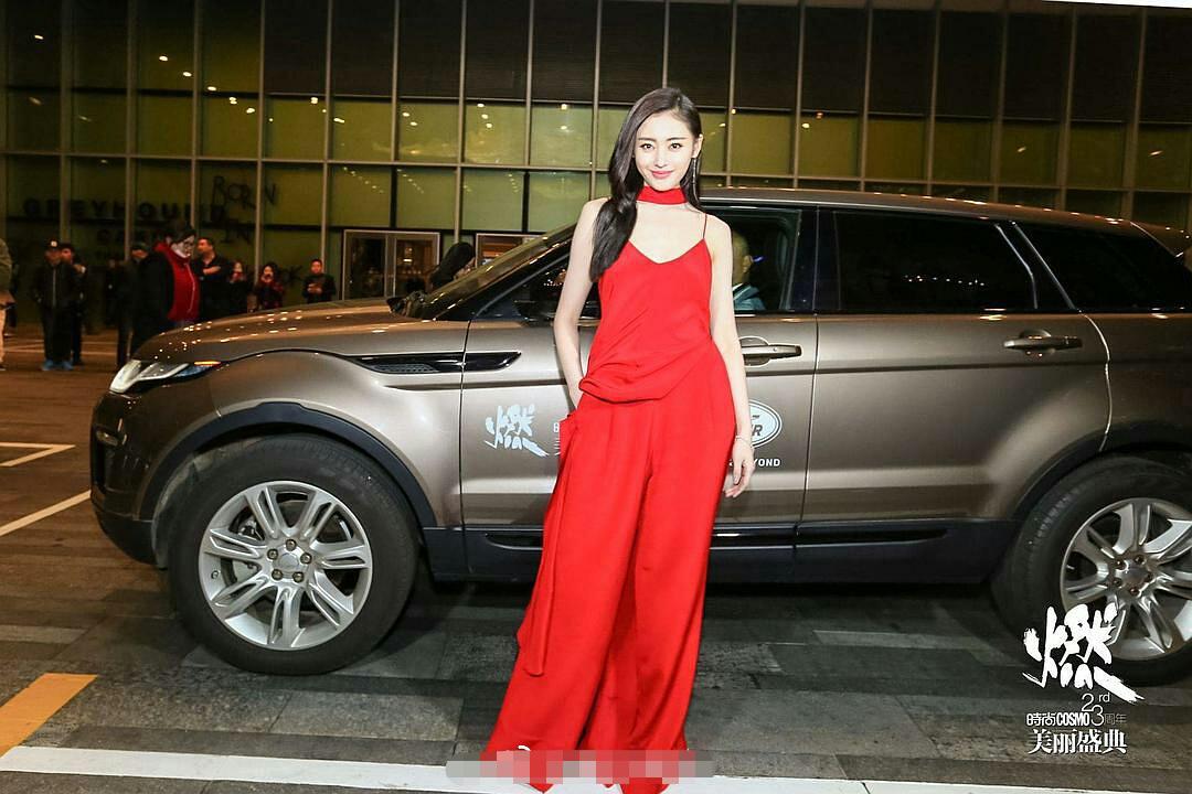 女明星倪妮出场惊艳全场,倪妮女明星礼服惊艳瞬间