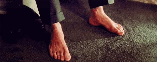 鞋子臭但又不想洗应该怎么做,鞋子臭了但不想洗还要穿怎么办