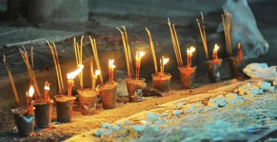 鬼月到来的风俗,鬼月来临禁忌图片