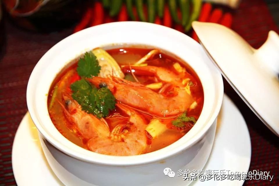 在多伦多阴晴不定的天气出门，就为了这一口靓汤