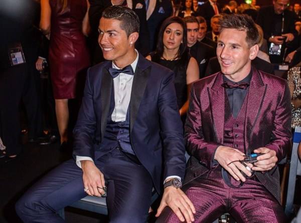 c罗足球生涯全部比赛视频,c罗和梅西谁是最早登上足球之王