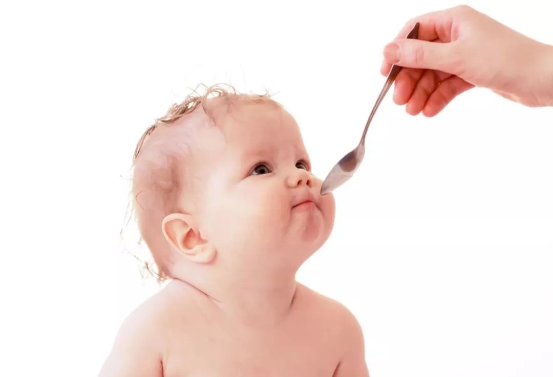 小孩要补充维生素d还是ad,70天的宝宝应该补维生素d3还是ad