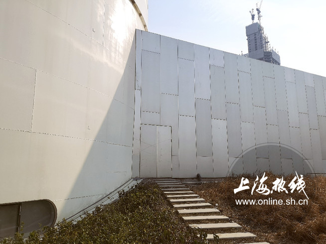 上海宁纷纷争先打卡废弃的油罐神秘的“白罐子”吸睛十足