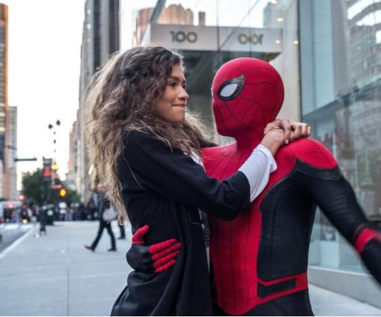 无论她是不是迪士尼的小公主，她的衣柜真是让人羡慕，太时髦了