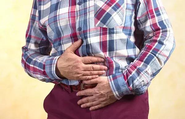 医生查出肠癌晚期,男子体检发现贫血却查出肠癌