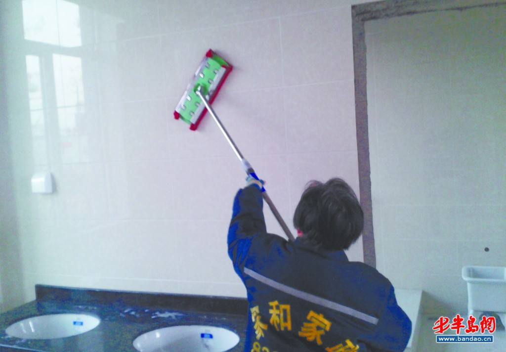 真石漆墙面脏了用什么清洗,墙面脏了修补墙面