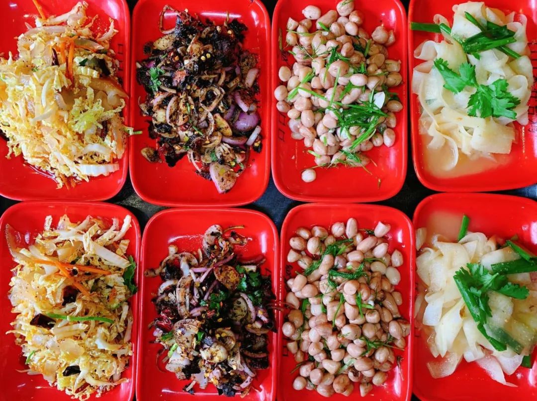 长春老灶台铁锅,长春农村小笨鸡特色饭店