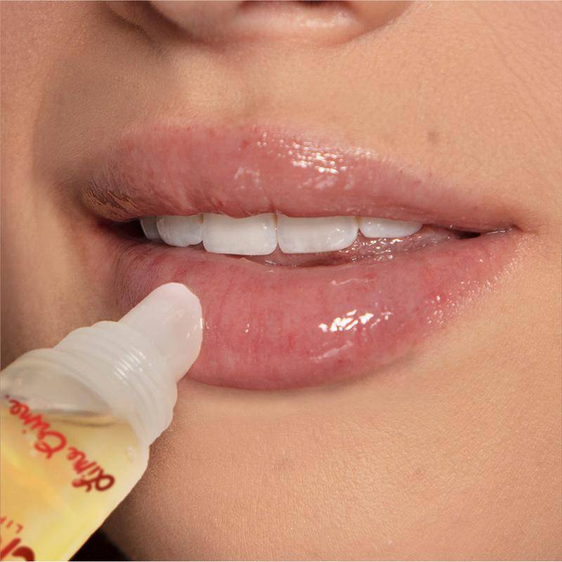 嘴唇水嘟嘟的太可爱了，但你的怎么还那么干瘪