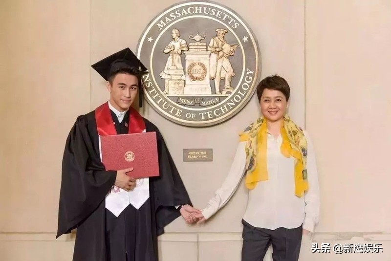 何猷君奚梦瑶综艺节目卖酒,奚梦瑶何猷君夜店