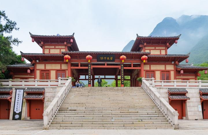 宜昌这个地方产美女，有一个大家都认识，现在还能让熊孩子涨知识