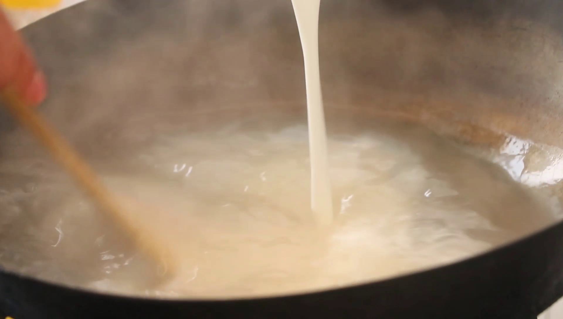 教你做凉粉的配方和技巧,在家自制凉粉嫩滑有弹性太好吃了