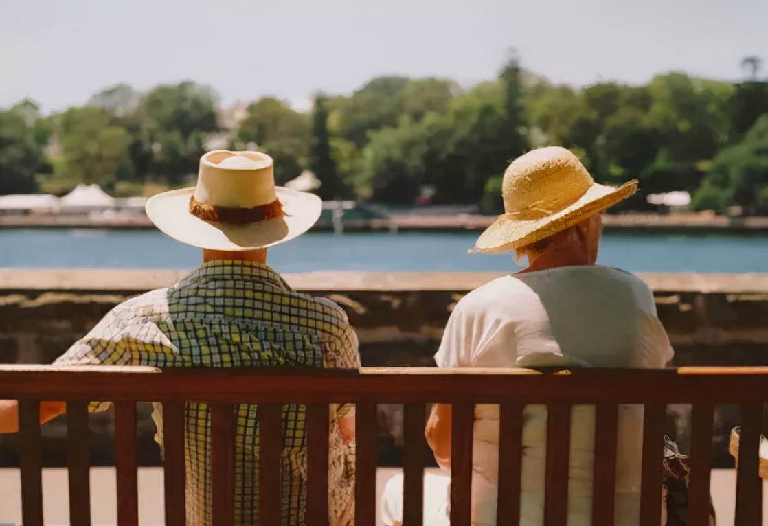 如果你嫉妒你的朋友你会怎么办,我希望你好但不希望你过得比我好