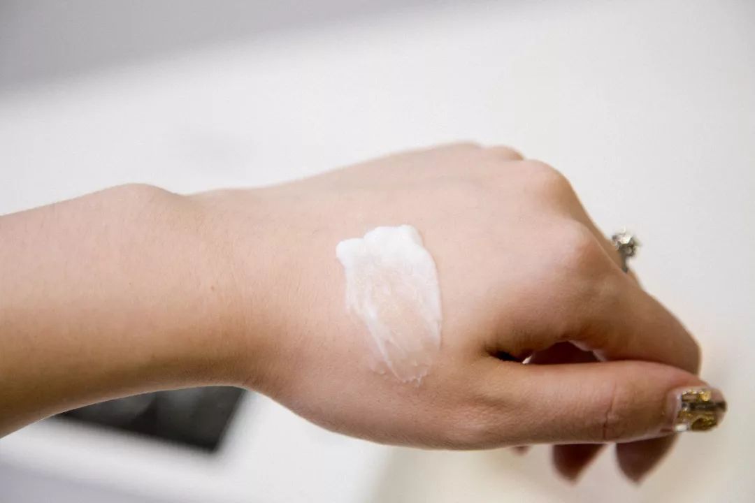 平价唇膏平替,20多块的唇膏300多的