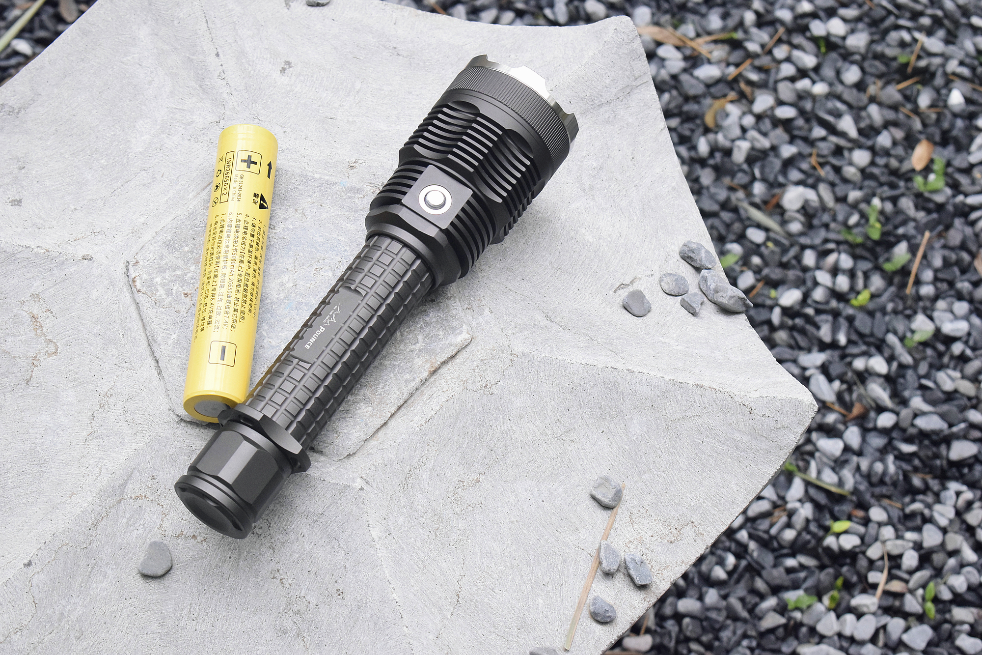 600流明户外手电,65000流明户外泛光手电