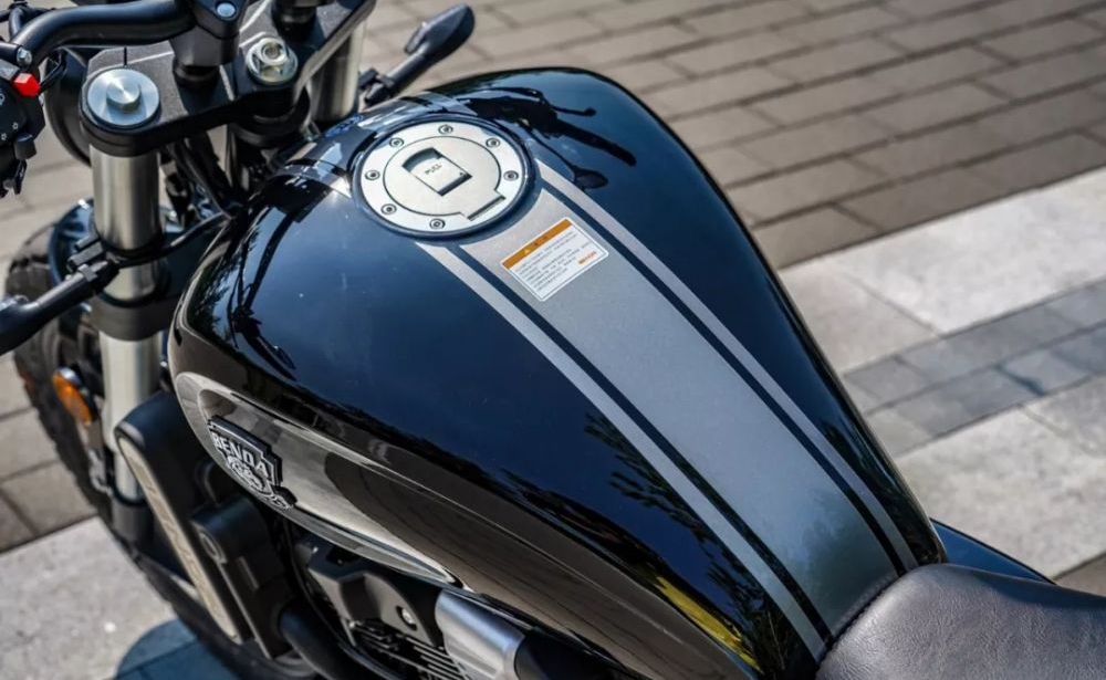 国产美式巡航太子车，250cc双缸水冷，皮带传动，最大马力24.3