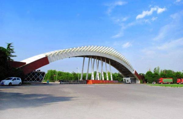 踢球可以上北大吗,足球单招河南省内大学