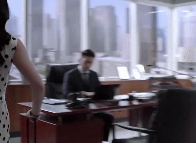 精英律师栗娜干练情商高,精英律师栗娜个人简介