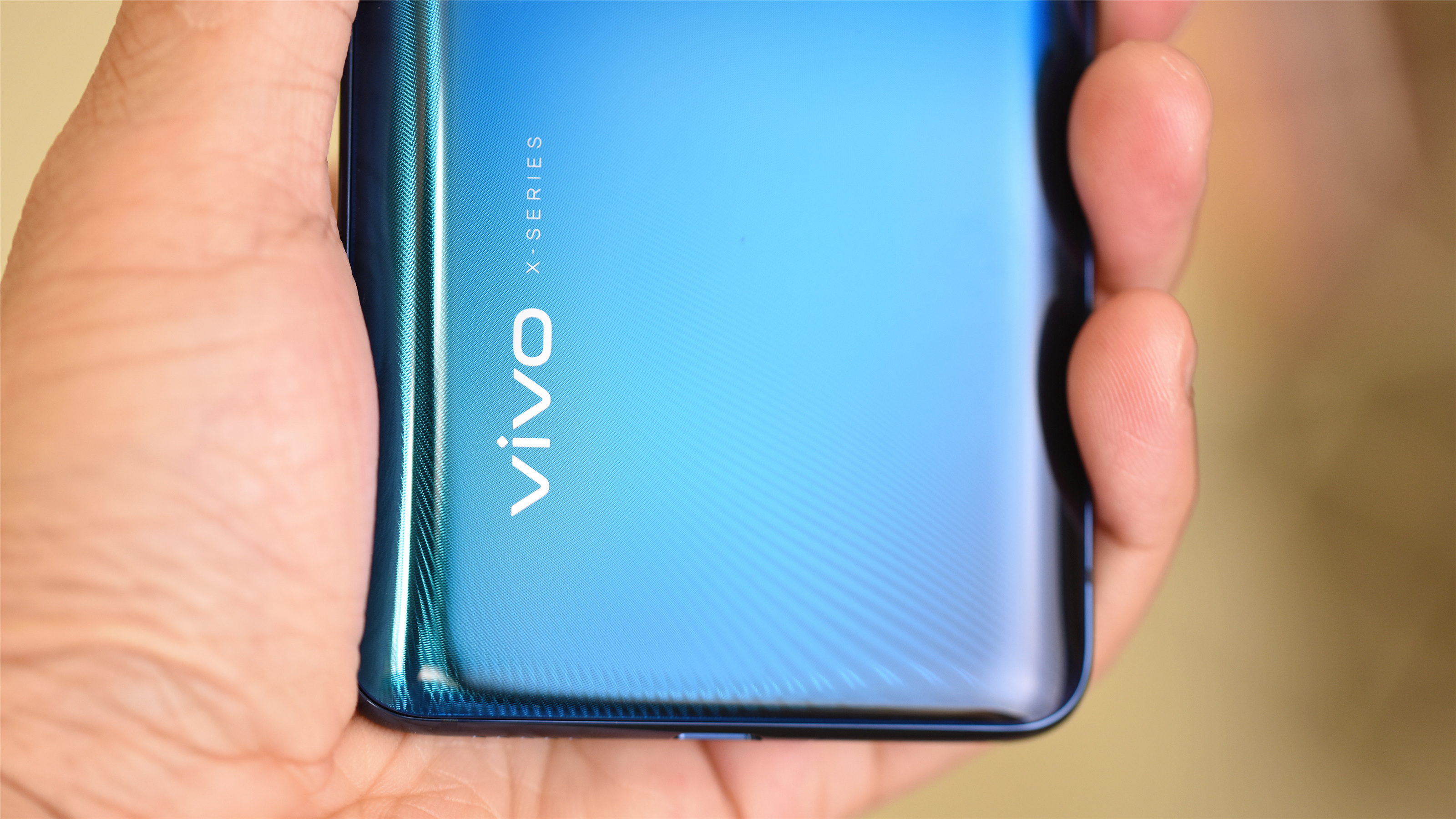 vivox27手机最大的亮点,vivox27全面屏体验怎样