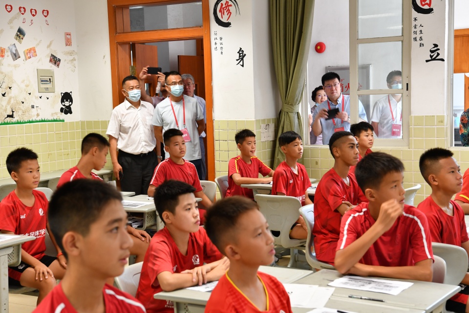 中国足球青训队怎么进,恒大足校青训水平