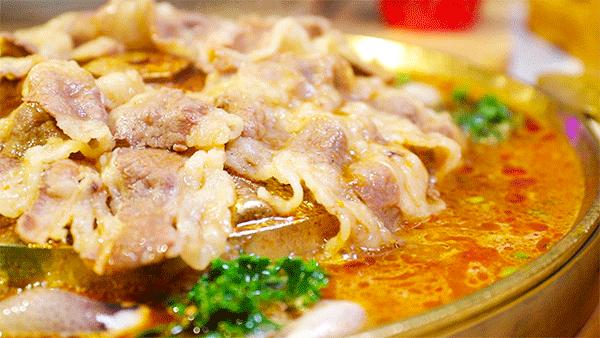 周末不够High？来武汉最华丽的酒吧来一场枕头大战吧