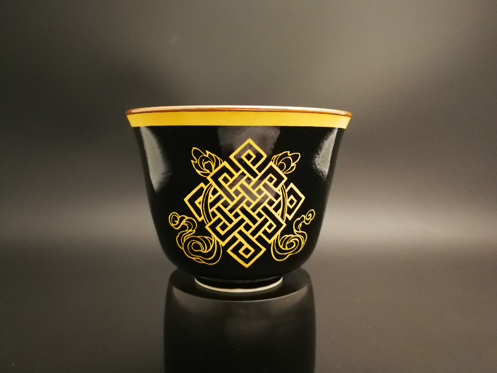 为定窑插上腾飞的翅膀——访瑞谷瓷坊创办人谷进利