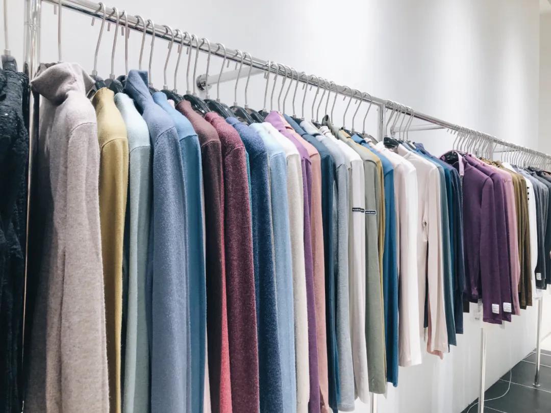 乌鲁木齐九鼎服装批发市场价格,乌鲁木齐批发服装便宜的地方2-3元