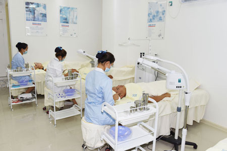 额头长痘痘一直不消怎么回事,额头上长痘痘一直不消怎么办