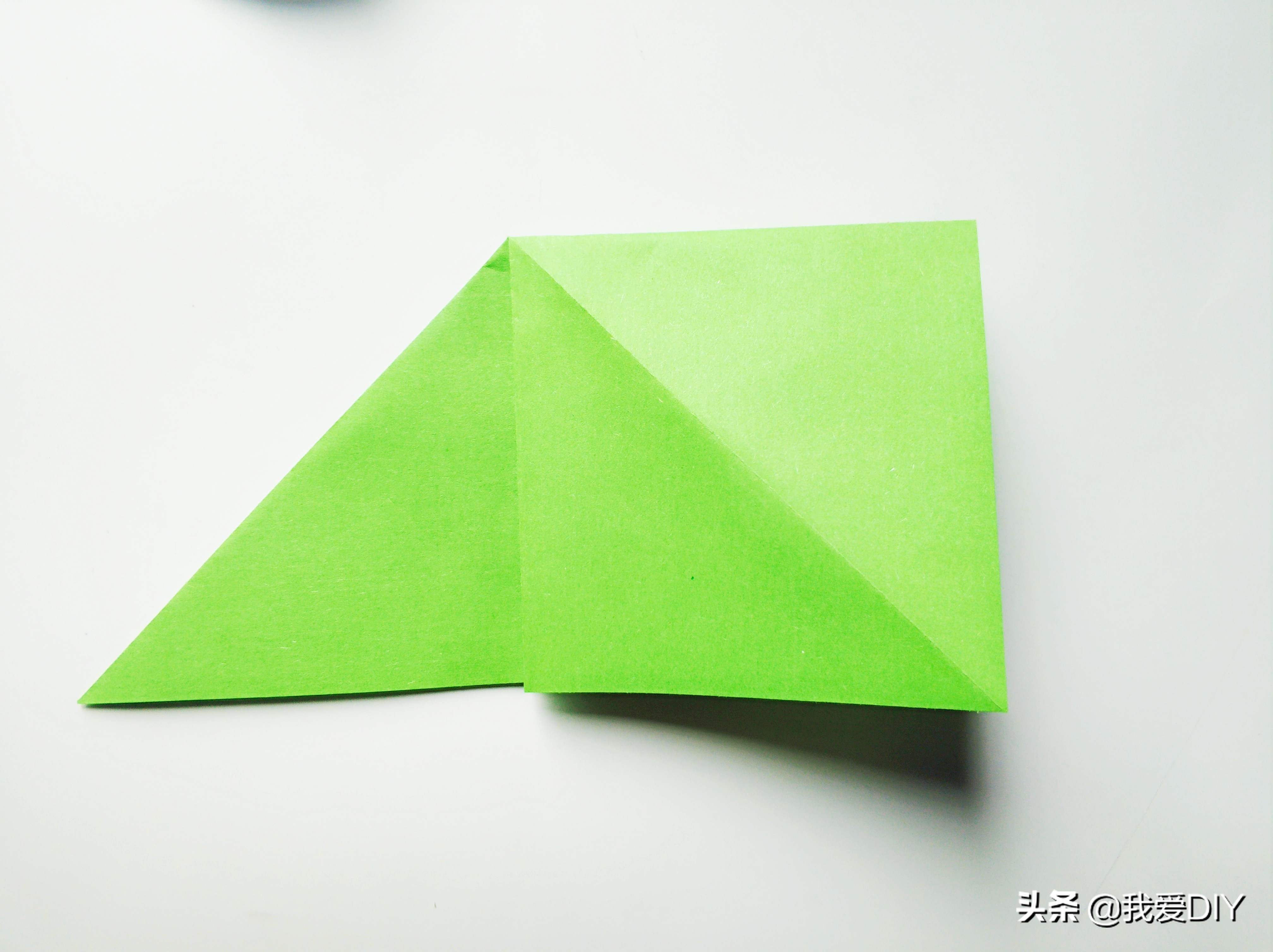 小燕子折纸步骤图解法,小燕子折纸教程简单