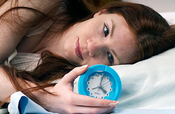 严重失眠患者怎么解决睡眠问题,长期失眠有哪些危险症状