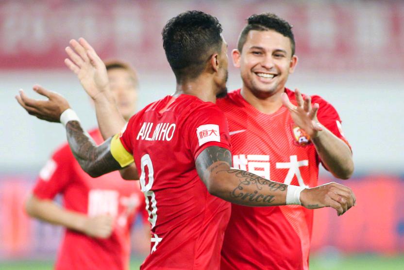 成为真正中国人！球迷送埃尔克森中文名字帖，已能说简单汉语