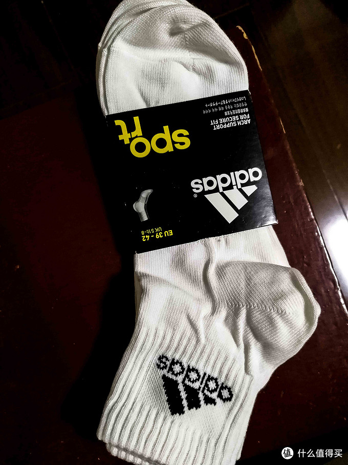 阿迪达斯耐磨实战篮球鞋灰蓝开箱,阿迪达斯新出的boost球鞋