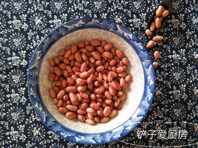 油炸花生米,吃不完容易返潮,多加1味料,花生米1周不回潮