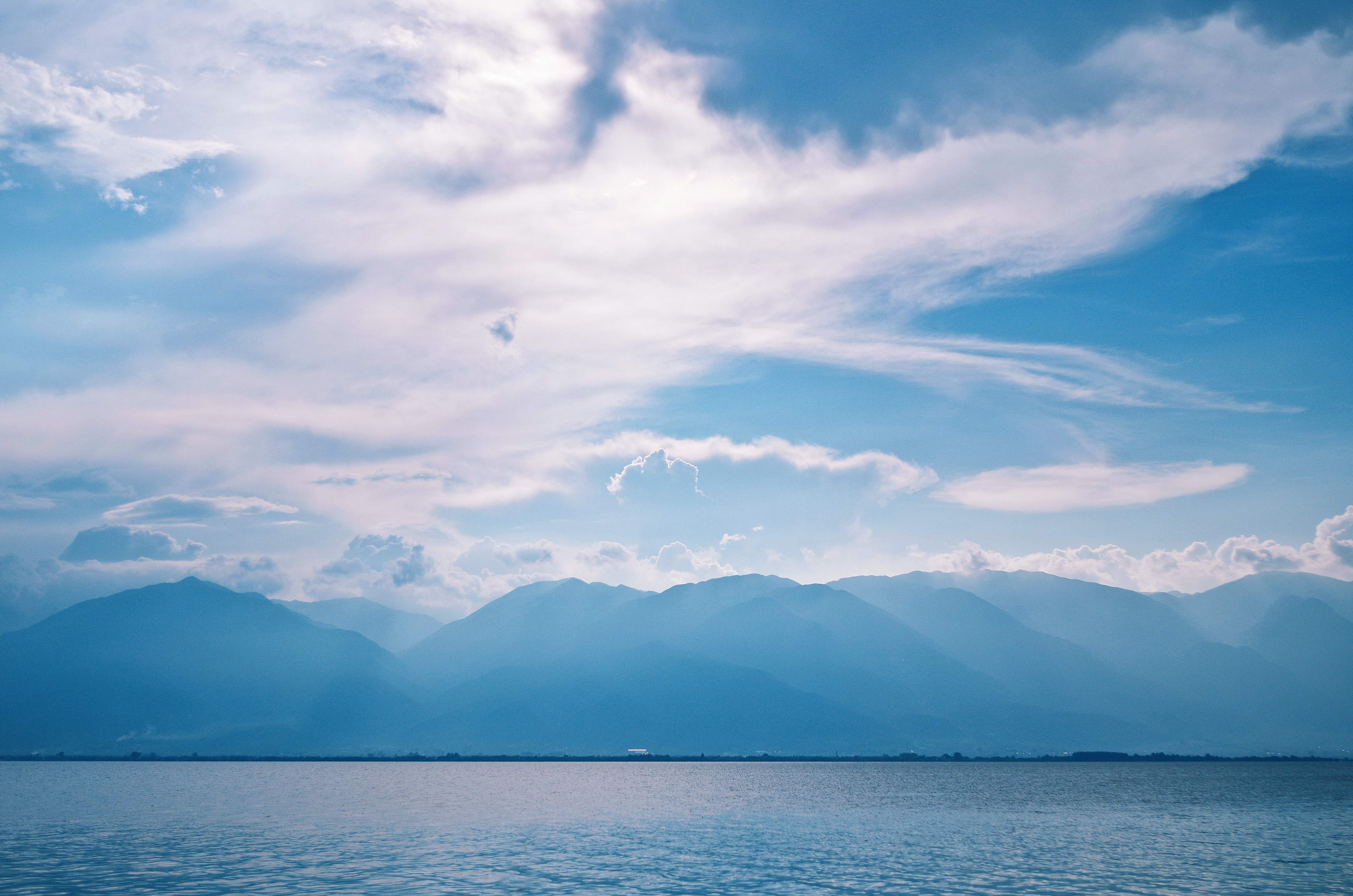 走进洱海亲近自然,走进丽江古城邂逅这一抹浪漫