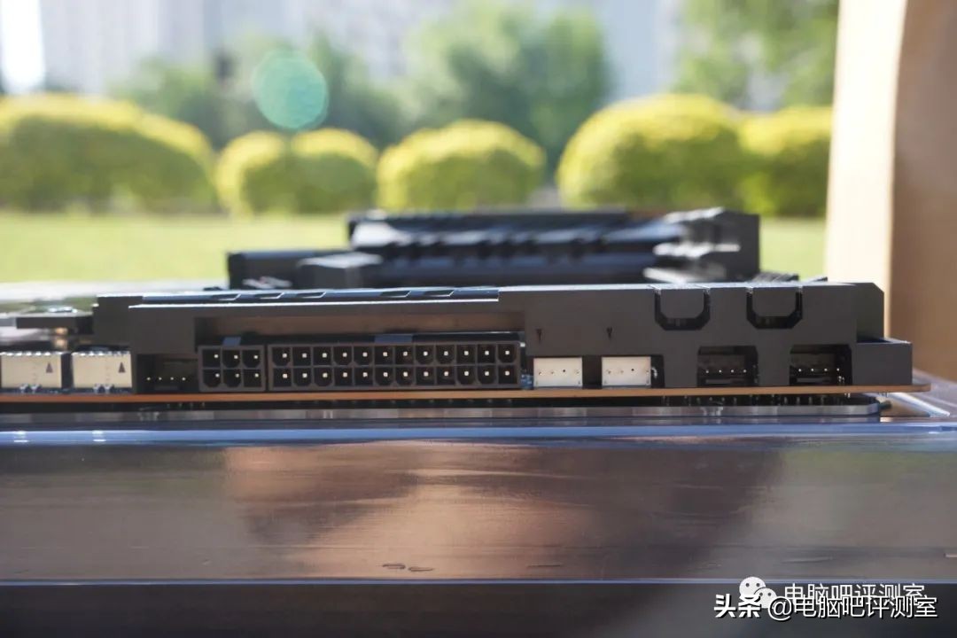 华硕rogmaximusxiii双卡,华硕rogmaximus主板对比