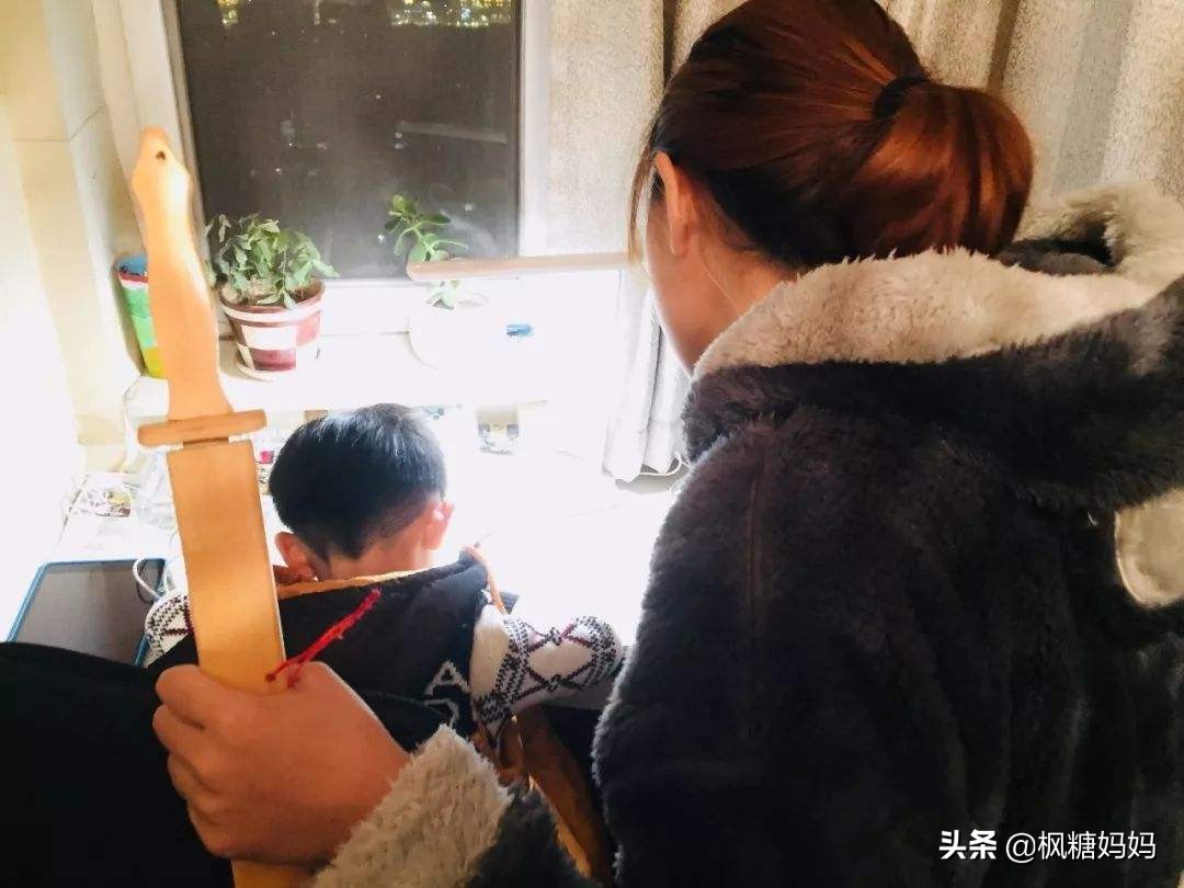 孩子在学校犯了错误家长如何引导,高中陪读家长怎样疏导和鼓励孩子