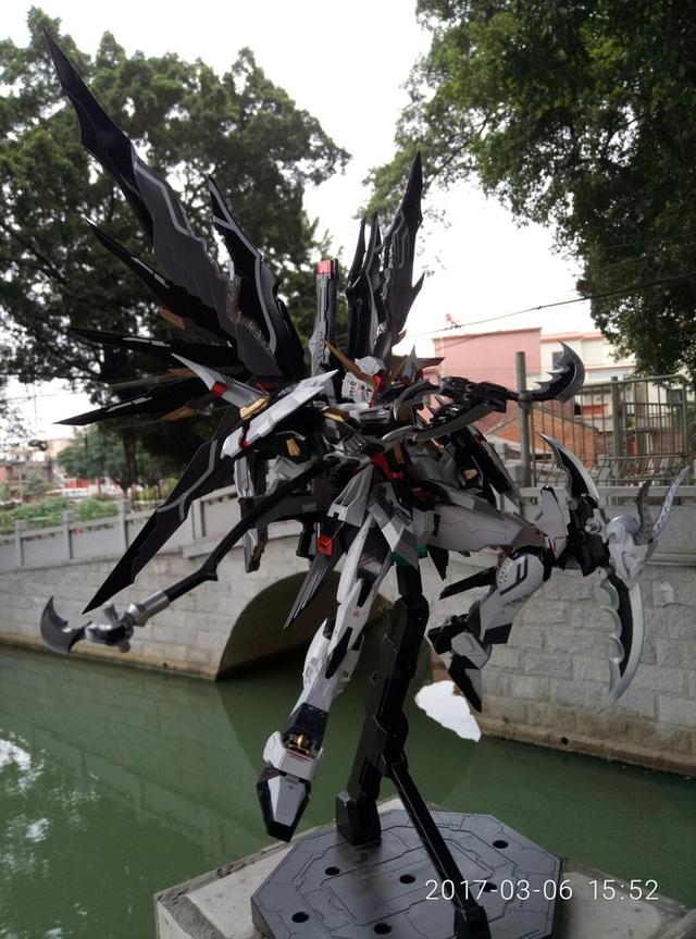 龙桃子mg命运高达模型,白色恶魔ds对战独角兽高达