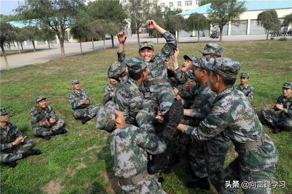 当了12年兵荣立两个三等功有多难,当上等兵的资格