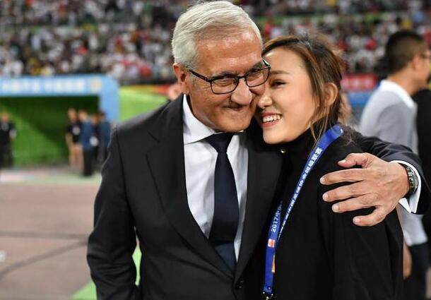 足球老板文筱婷简历,中超颁奖典礼2017文筱婷