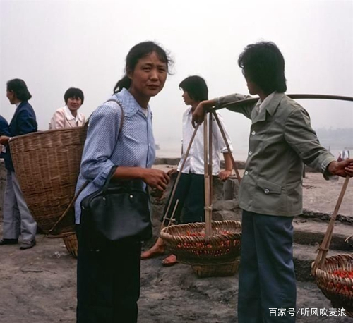 遥远的乡愁拜年视频,遥远的乡愁精彩视频