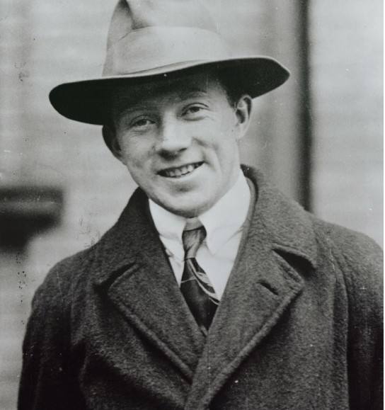 玻尔兹曼的成就,玻尔因什么获得诺贝尔物理奖